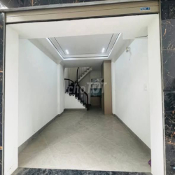Cho thuê nhà nguyên căn Thạch Bàn, 3PN, nội thất đầy đủ, ô tô đỗ cổng