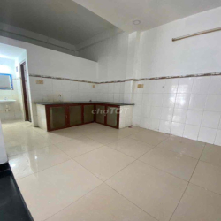 cho thuê nhà MT HXT Thông KD Lê dức thọ P15.GV Giá 12tr Tháng