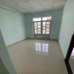 cho thuê nhà MT HXT Thông KD Lê dức thọ P15.GV Giá 12tr Tháng