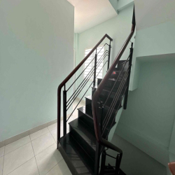 NNC 1 trệt 2 lầu 1 sân thượng ở Lê Văn Duyệt 2PN 3wc gần Q1