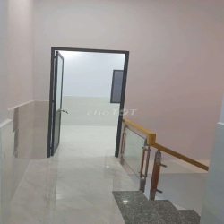 cho thuê nhà 4x20m 1lầu 3pn y hình HXT ngay trường Lê Lai Tây thạnh 