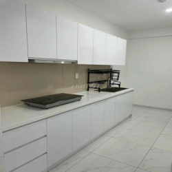 Cho thuê gấp 2PN 2 bancon 13.5tr Dlusso Quận 2, ntcb y hình