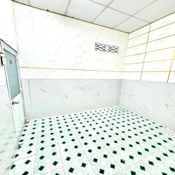 CHO THUÊ NHÀ MẶT TIỀN ĐƯỜNG 10, LINH XUÂN HCM