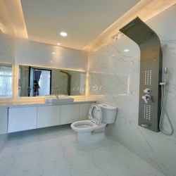 Cho thuê nhà MT 380A Nguyễn Tri Phương, Phường 4, Quận 10