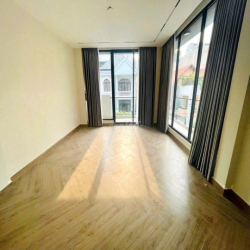 CHO THUÊ NHÀ HXH 2MT ĐƯỜNG 3/2, Q10 DT 4,8x20m trệt 3 lầu giá 50tr