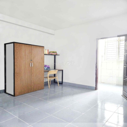 Căn hộ rộng 40m2 có 2 cửa sổ gần khu công nghệ cao