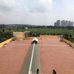 Căn hộ rộng 40m2 có 2 cửa sổ gần khu công nghệ cao