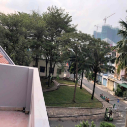 Đất khu tên lửa 10x20m đoạn tên lửa và số 7 . cho thuê 30trieu/th