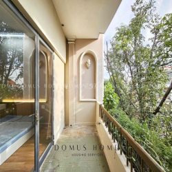 Cho thuê căn 1PN Bancong siêu thoáng mát - Mặt tiền Khánh Hội Quận 4