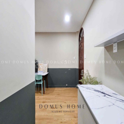 Cho thuê căn 1PN Bancong siêu thoáng mát - Mặt tiền Khánh Hội Quận 4