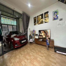 cho thuê nhà hẽm 102 Nguyễn Tât Thành thông Đinh Núp