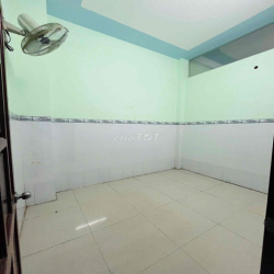 CHO THUÊ NHÀ LẦU 3PN KDC HƯNG PHÚ CTY8 SAU LƯNG CĂN HỘ CARA GIÁ 6TR