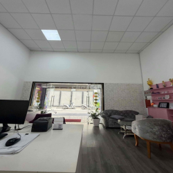 cho thuê nhà HXH 7M 407/4 Sư Vạn Hạnh, P12, Quận 10, DTSD: 400m2