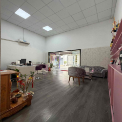 cho thuê nhà HXH 7M 407/4 Sư Vạn Hạnh, P12, Quận 10, DTSD: 400m2