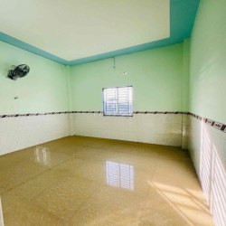 CHO THUÊ NHÀ LẦU 3PN KDC HƯNG PHÚ CTY8 SAU LƯNG CĂN HỘ CARA GIÁ 6TR