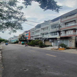 nhà thuê mặt tiền nguyên căn đường Bà Hom Q6