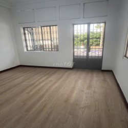 Cho Thuê Mặt Tiền 224 Võ Văn Ngân Thủ Đức 8 Phòng, 4WC, 322m2 Nền