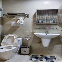 CHO THUÊ STUDIO - OFFICETEL RIVER GATE RESIDENCE 151-155 BẾN VÂN ĐỒN