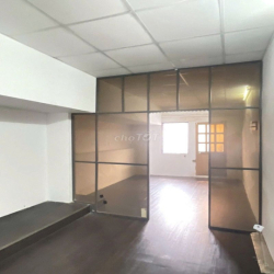 Cho thuê nhà hẻm xe hơi 245 Hoàng Văn Thụ, Tân Bình