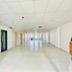 Cho thuê văn phòng tại Xã Đàn 200m2 giá 40t giá cực rẻ
