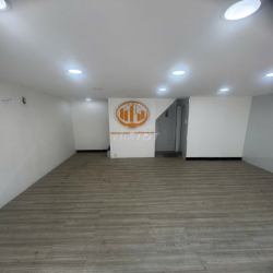 Cho thuê nhà MT Hồ Hảo Hớn,P Cầu Ông Lãnh, Q1. 5x5m Tr+L+2wc, sàn suốt