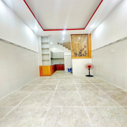 Nhà mới 2 lầu , sân thượng , 2pn, Trần Xuân Soạn , Quận 7