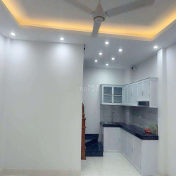 CHO THUÊ NHÀ 4TÂNG  NGUYÊN CĂN PHỐ GIA QUẤT – BỒ ĐỀ ,NỘI THẤT CƠ BẢN