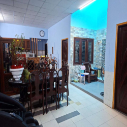 Cho thuê nhà dài hạn;hướng đông;9x25=225m2,kvBình Lợi-Phạm Văn Đồng.