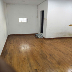 Phạm Văn Chiêu 4x8m,2L,4pn, giá 8tr/tháng 