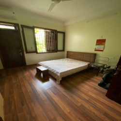 Nhà ngõ 234 Hoàng Quốc Việt - DT 100m2 x 5 tầng nhà đẹp đg 10m để ô tô