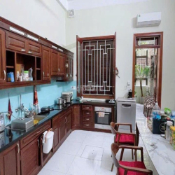 Nhà ngõ 234 Hoàng Quốc Việt - DT 100m2 x 5 tầng nhà đẹp đg 10m để ô tô