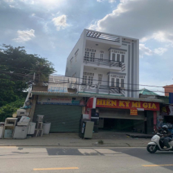 CHO THUÊ NHÀ NGUYÊN CĂN 1 TRỆT 2 LẦU CÓ SÂN THƯỢNG