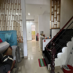 Sang hợp đồng nhà phố kdc conic