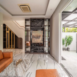 VILLA ĐƯỜNG NGUYỄN MINH HOÀNG KHU K300 DT: 10X20M TRỆT 3 LẦU CHO THUÊ