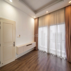 VILLA ĐƯỜNG NGUYỄN MINH HOÀNG KHU K300 DT: 10X20M TRỆT 3 LẦU CHO THUÊ