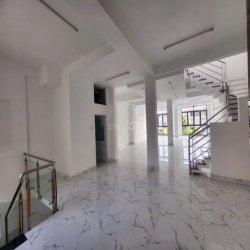 Cho thuê nhà mặt tiền