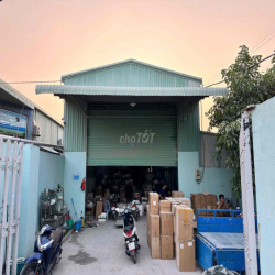 🚨 Cho thuê kho 700m² – 5 phòng – máy lạnh – camera 24/7 – PCCC – xe tả