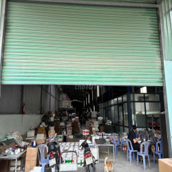 🚨 Cho thuê kho 700m² – 5 phòng – máy lạnh – camera 24/7 – PCCC – xe tả
