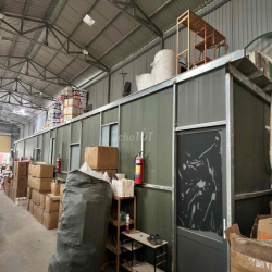 🚨 Cho thuê kho 700m² – 5 phòng – máy lạnh – camera 24/7 – PCCC – xe tả