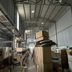 🚨 Cho thuê kho 700m² – 5 phòng – máy lạnh – camera 24/7 – PCCC – xe tả