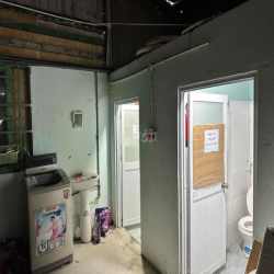 🚨 Cho thuê kho 700m² – 5 phòng – máy lạnh – camera 24/7 – PCCC – xe tả