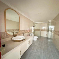 cặp nhà MTKD 4 tầng có thang máy đối diện Aeon 80 triệu/Th