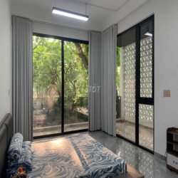 🚨 NHÀ MỚI 650M2 – NGANG 10M – NGAY LÊ VĂN VIỆT 🚨