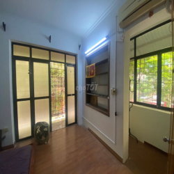 Cho thuê căn góc 2PN, tầng 2 tòa B khu 7.2 ha Vĩnh Phúc-Ba Đình