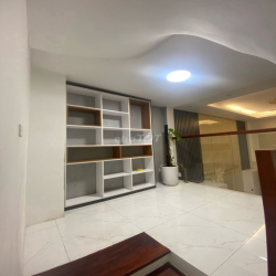 Nhà riêng ngõ phố mai động tam trinh dt26m2x4t giá 10tr 