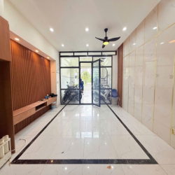 Mặt Bằng Kinh Doanh Miyuki Park - Kế Highlands Coffee, Giá 8 Triệu