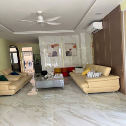 CĂN GÓC PARK RIVERSIDE 8X15M - FULL NT MỚI ĐẸP - SÂN Ô TÔ RIÊNG - 5PN