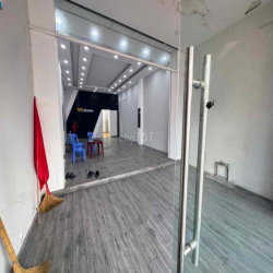 Mặt Bằng Mặt Tiền Nguyễn Thị Thập Rộng 125M2 Có Thêm 2 Phòng