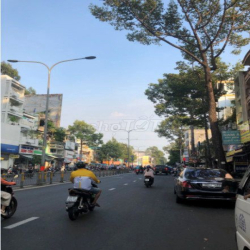 Mặt tiền Lê Hồng Phong, Q10. DT: 3x12m, lửng, 2 lầu (3PN, 3WC)