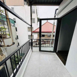 Cần cho thuê 1 phòng chính chủ tại Ngõ 214 đội cấn. Nhà gần trường chợ